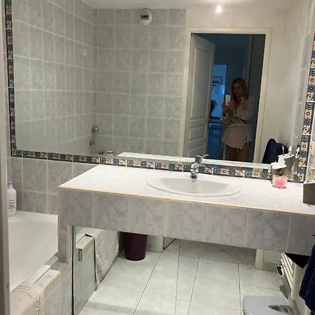2 Pieces Vue Mer Avec Jardin Piscine
