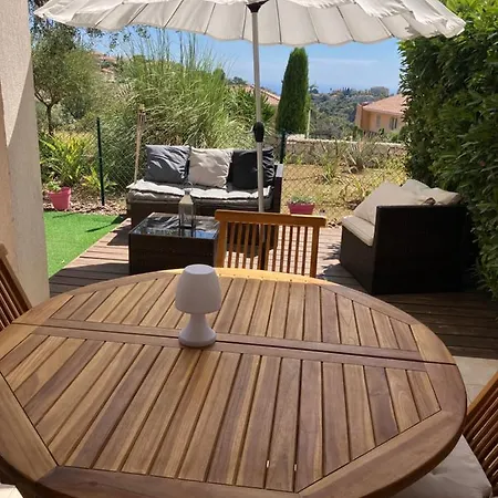 2 Pieces Vue Avec Jardin Piscine Апартаменты Ницца