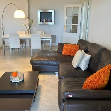 Apartment 2 Pieces Vue Mer Avec Jardin Piscine Nice
