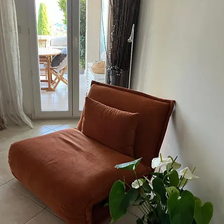 Apartment 2 Pieces Vue Mer Avec Jardin Piscine Nice